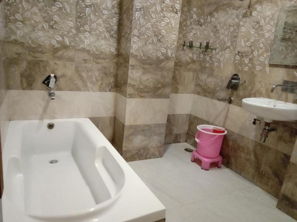 Riya Palace Агра Экстерьер фото